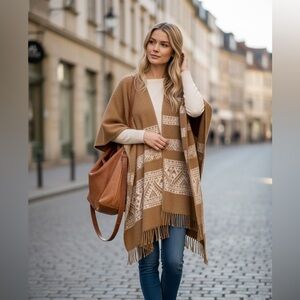 Banana Republic Brown Patterned Poncho - Casual Chic - One Size